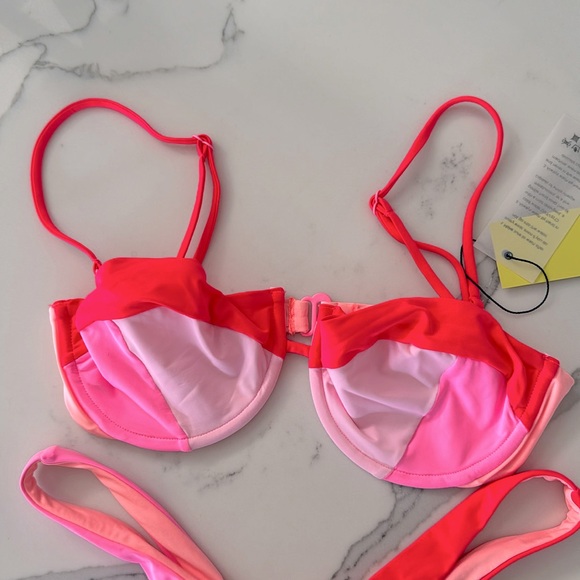 ONEONE SWIM | Bikini Top & Bottom | Size: Large - Picture 9 of 12